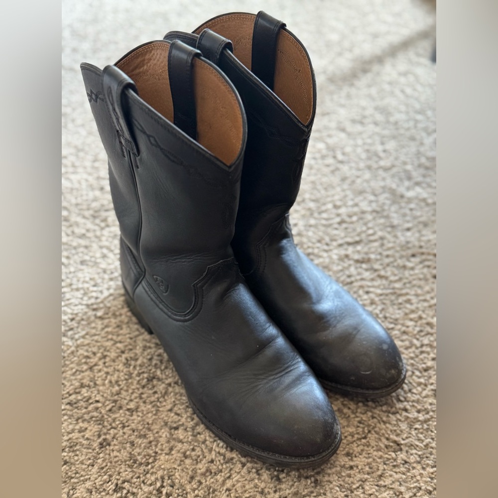 Ariat black leather boots size 9.5 EE